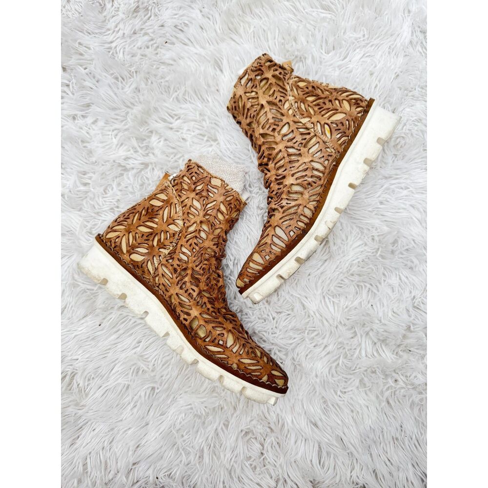 Patrizia Bonfanti Kei Leaf Laser Cut Leather Back Zip Ankle Boots Lug Sole 37